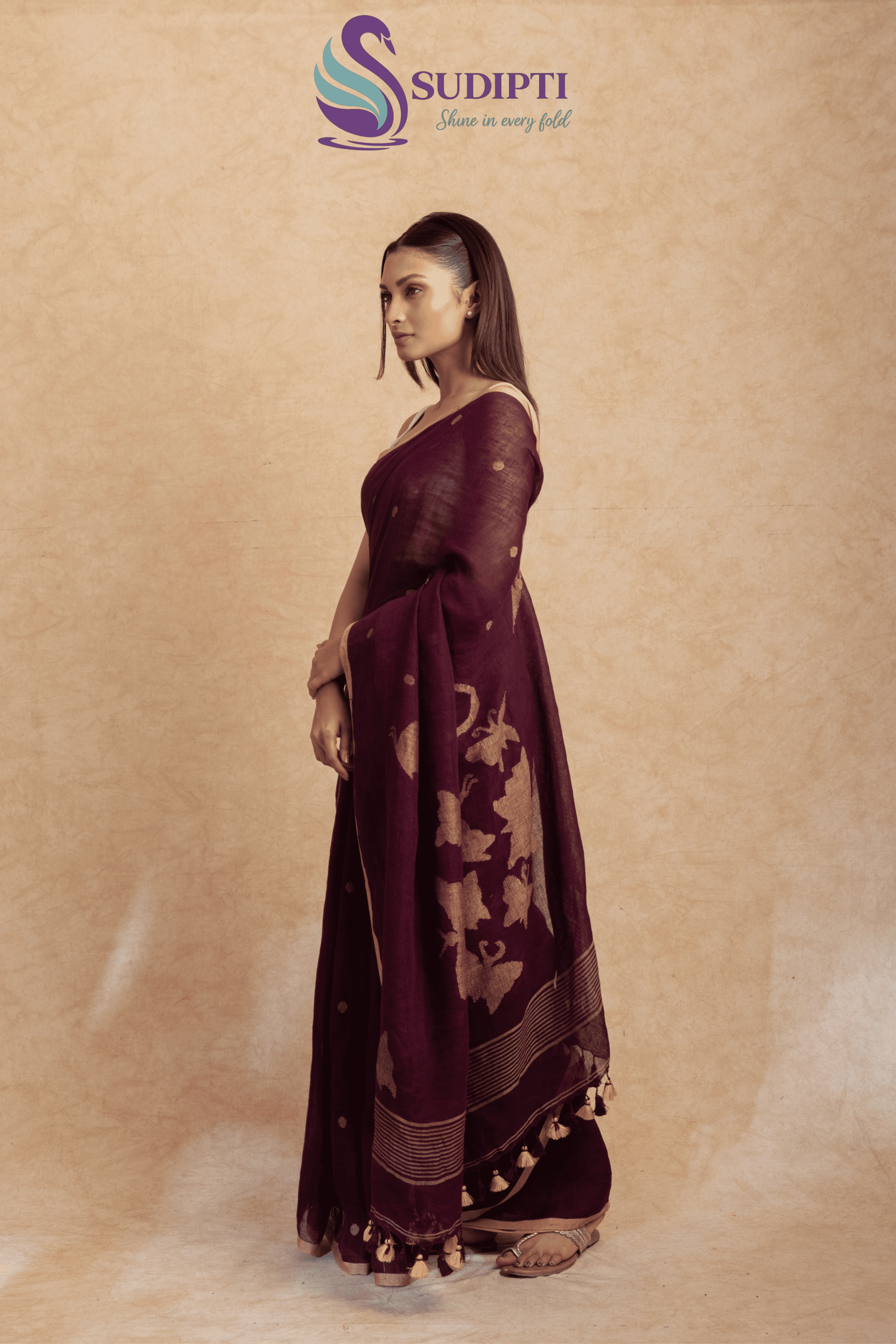 Royal Vanya Linen Saree