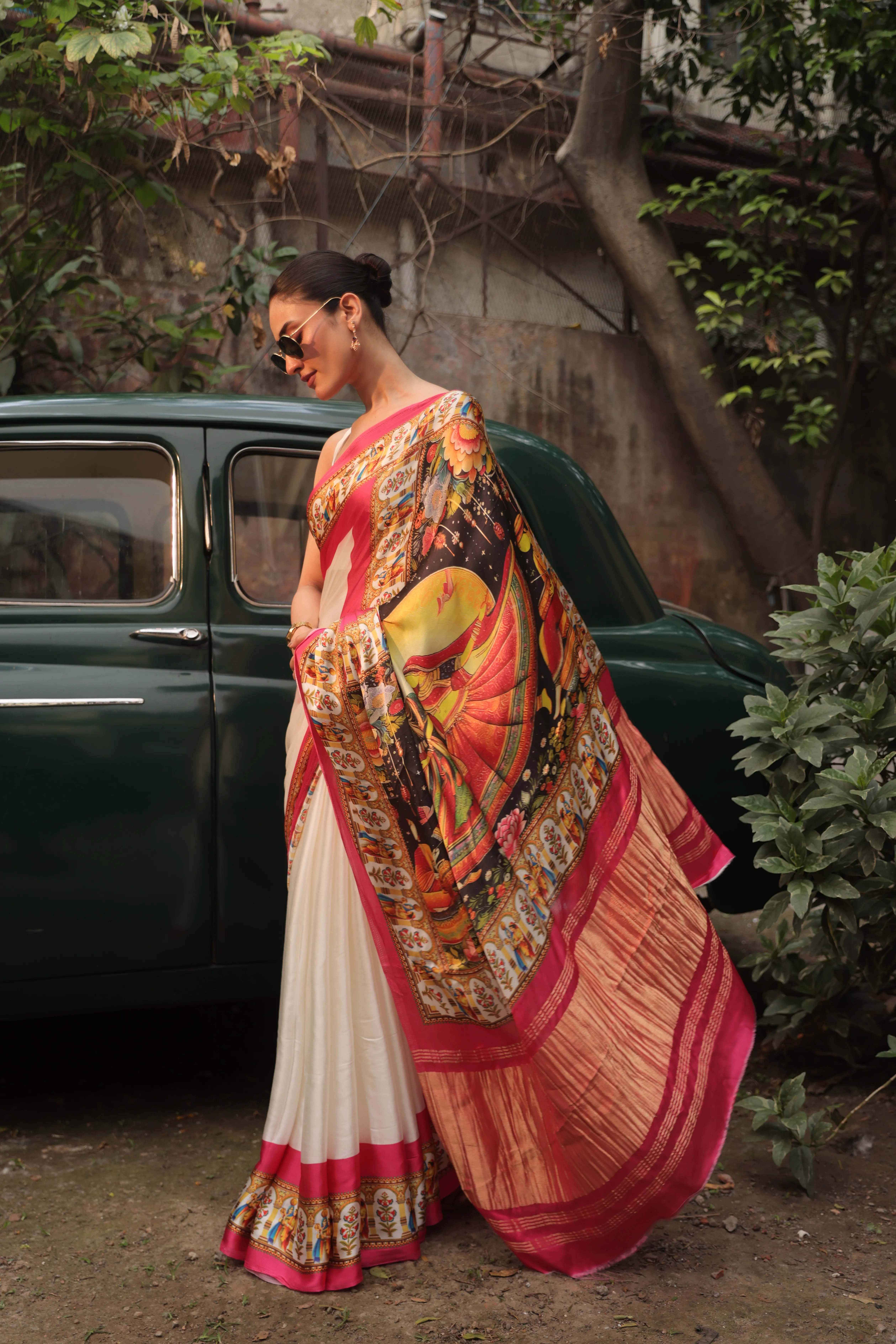 https://sudiptisarees.com/wp-content/uploads/2026/06/SUBH4319.webp