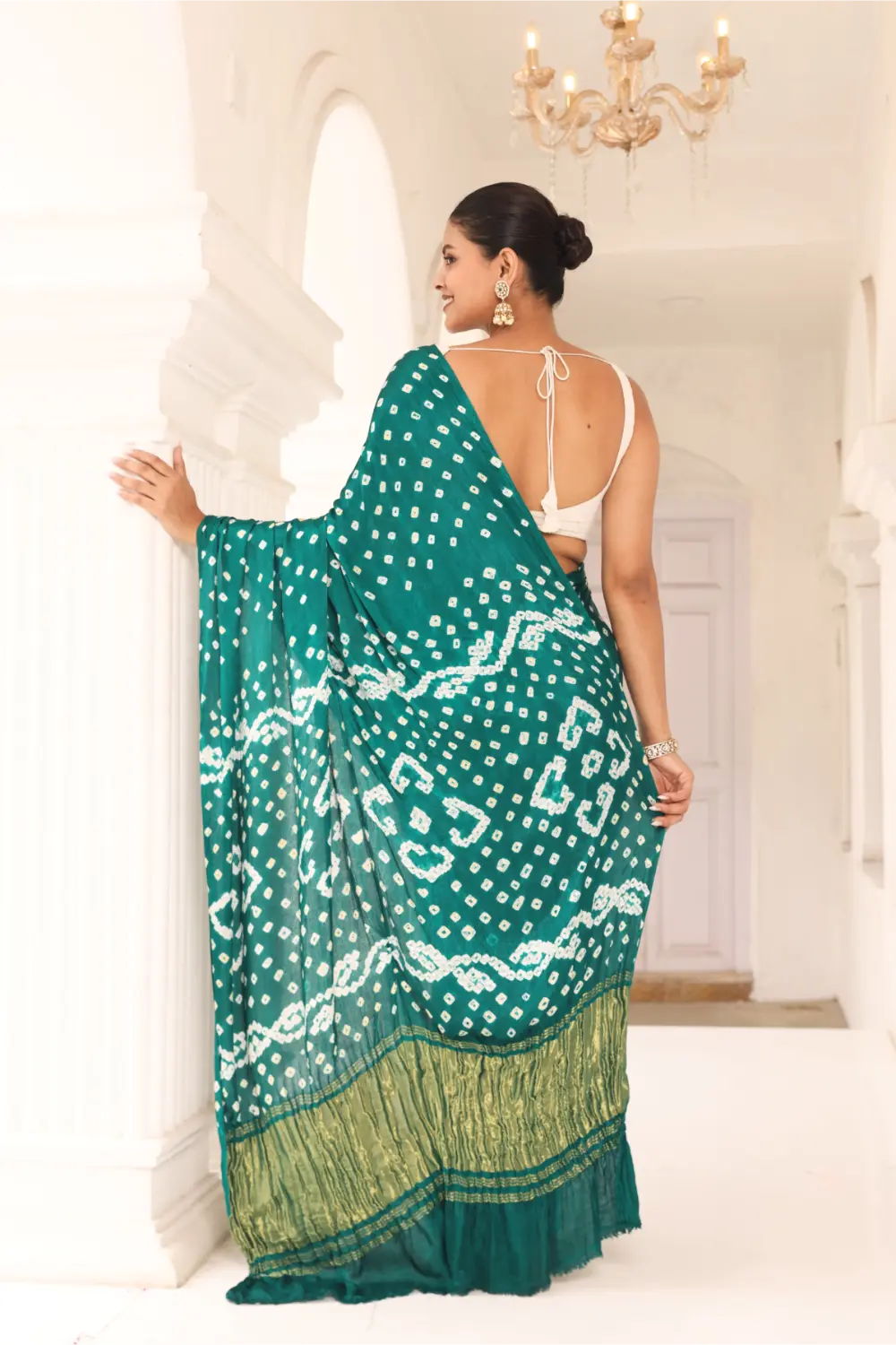 Emerald Green Bandhani Silk Saree With Tissue Palla